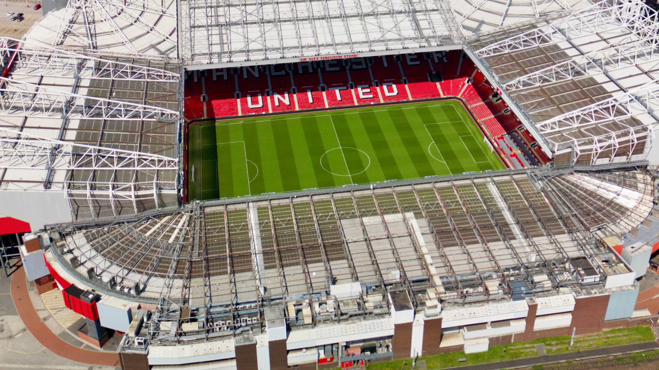 Discover how Al Hilal's strategic negotiation approach in securing Manchester United talent reveals proven business negotiation principles that drive results in high-stakes deals.